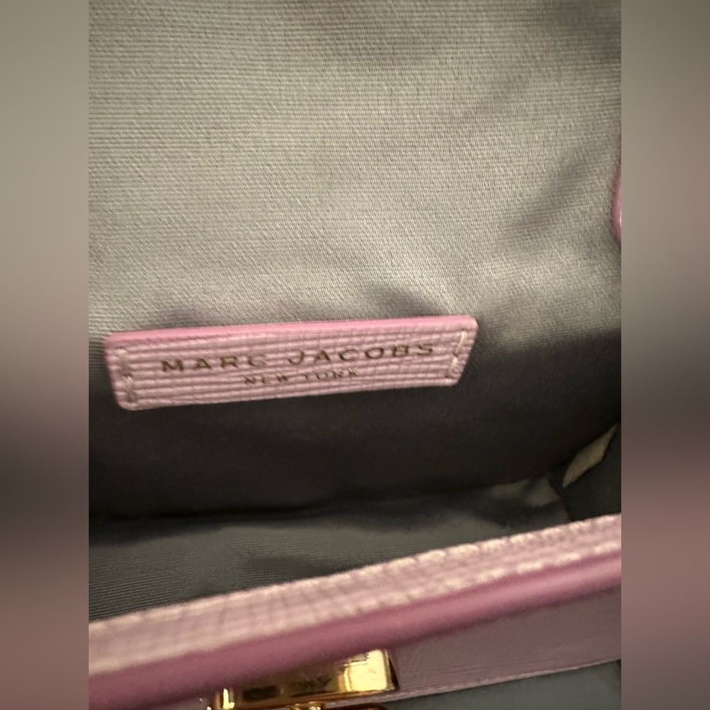 Marc Jacobs The Turnlock Lavender Leather Crossbody Bag Syrah - Picture 8 of 8